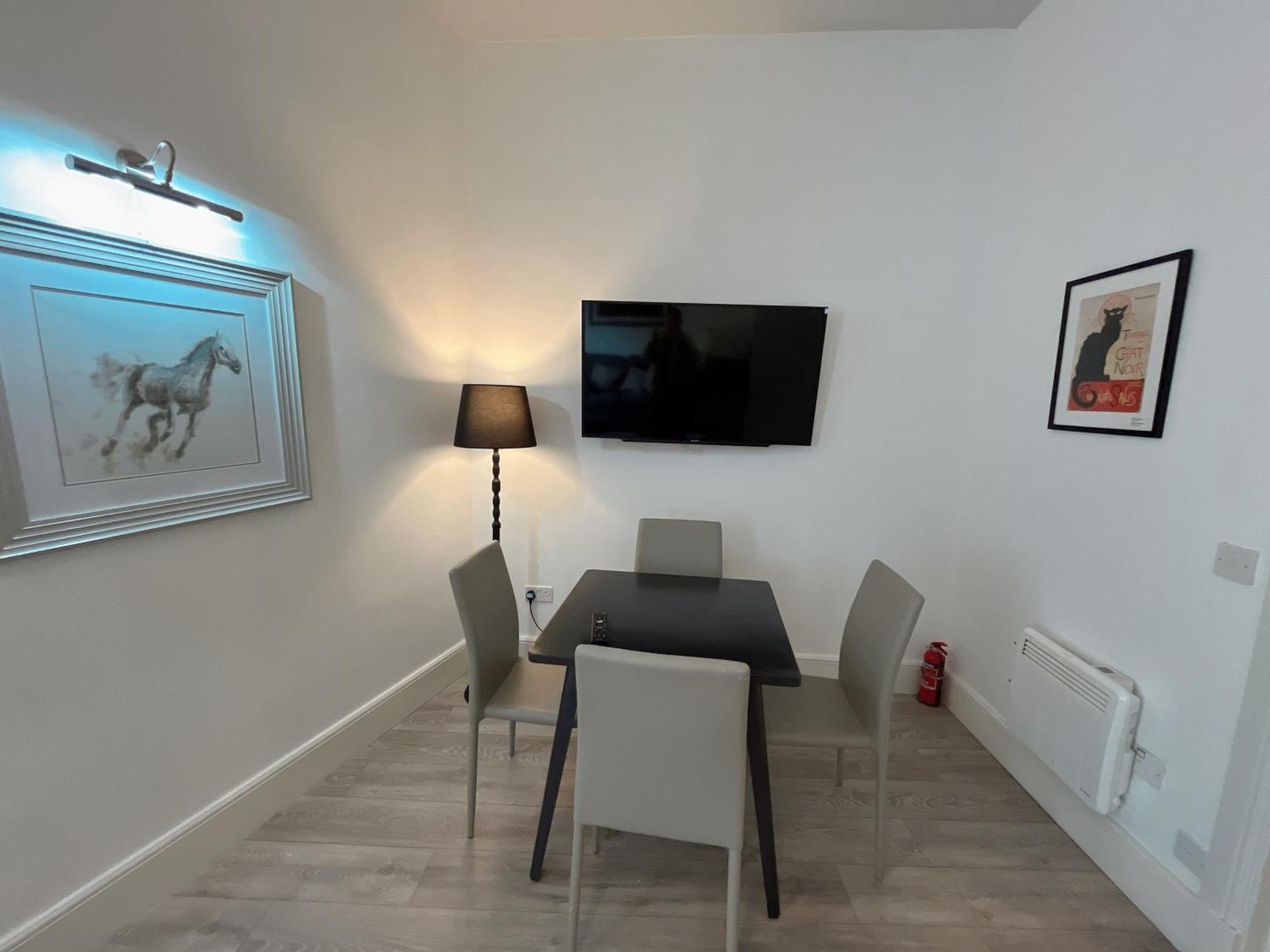 King'S Stable 2 Rooms Edinburgh Bagian luar foto