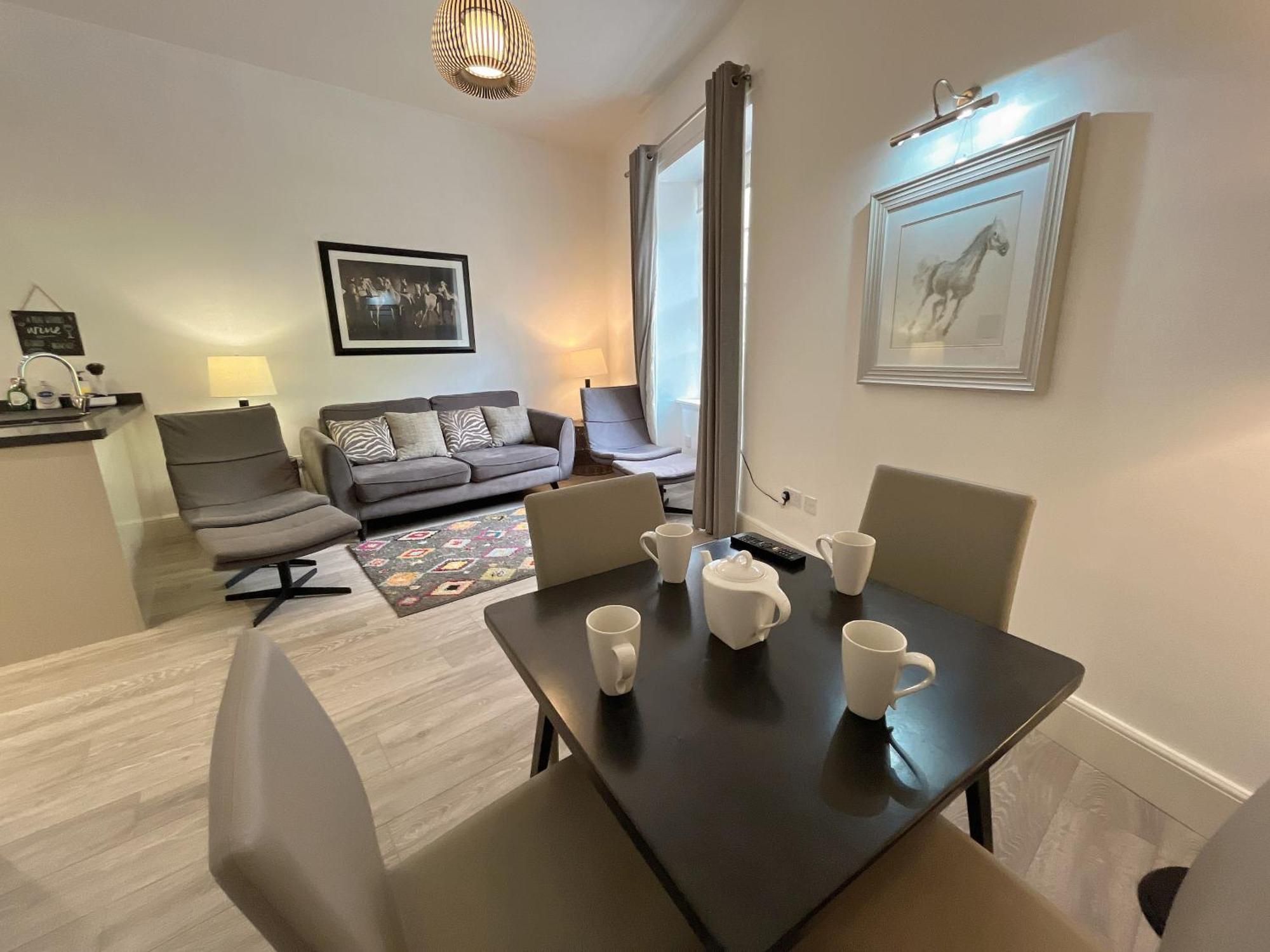 King'S Stable 2 Rooms Edinburgh Bagian luar foto
